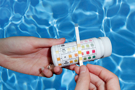 ערכת בדיקה לבריכה ערכת בדיקה לבריכה